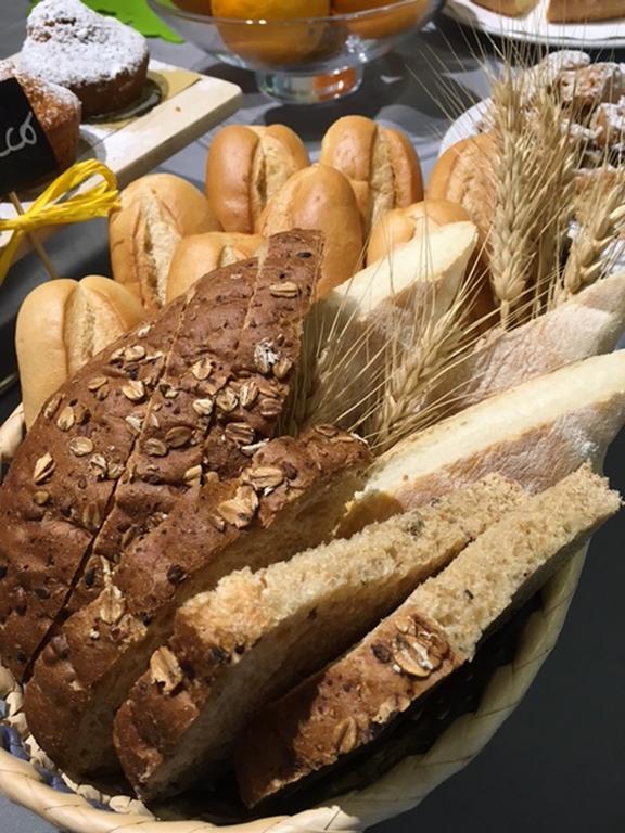 Hotel Byron Solo Per Giovani Riccione Kültér fotó